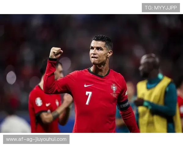 R9足球解说：回顾罗纳尔多传奇生涯中的经典时刻与精彩瞬间