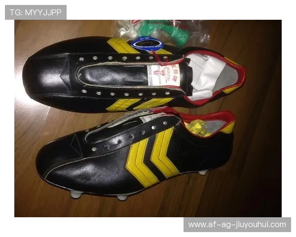 探秘金杯罗经典足球鞋背后的设计灵感与全面运动表现优势解析深度